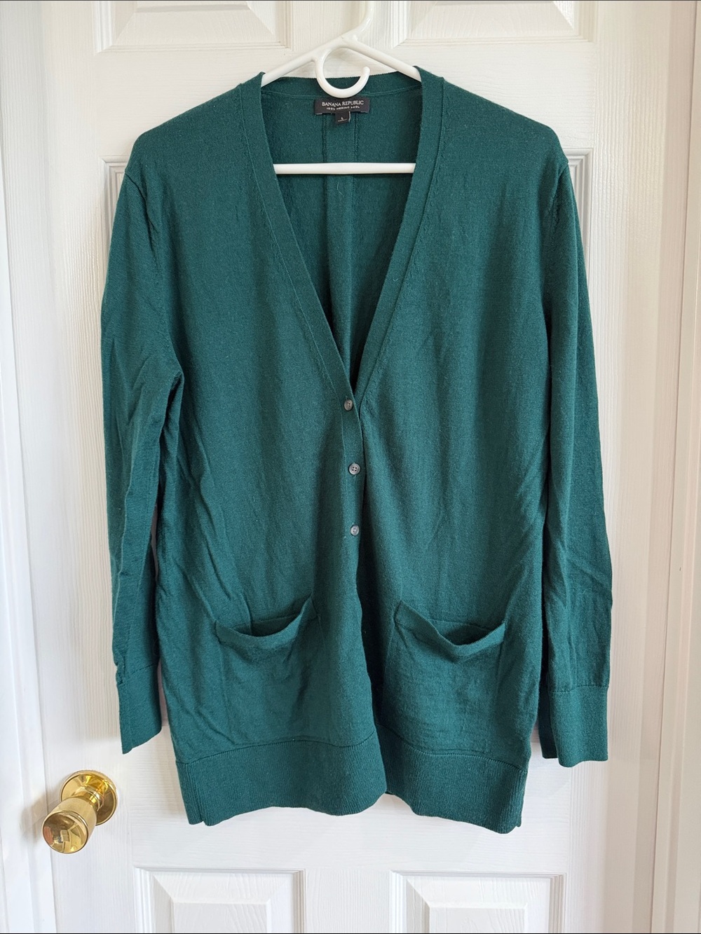 Banana Republic Women's Hunter Green V-Neck Button Cardigan